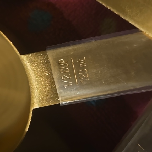 Williams Sonoma Three Gold Measuring Cups, Retail Price $49.95US - Picture 6 of 11